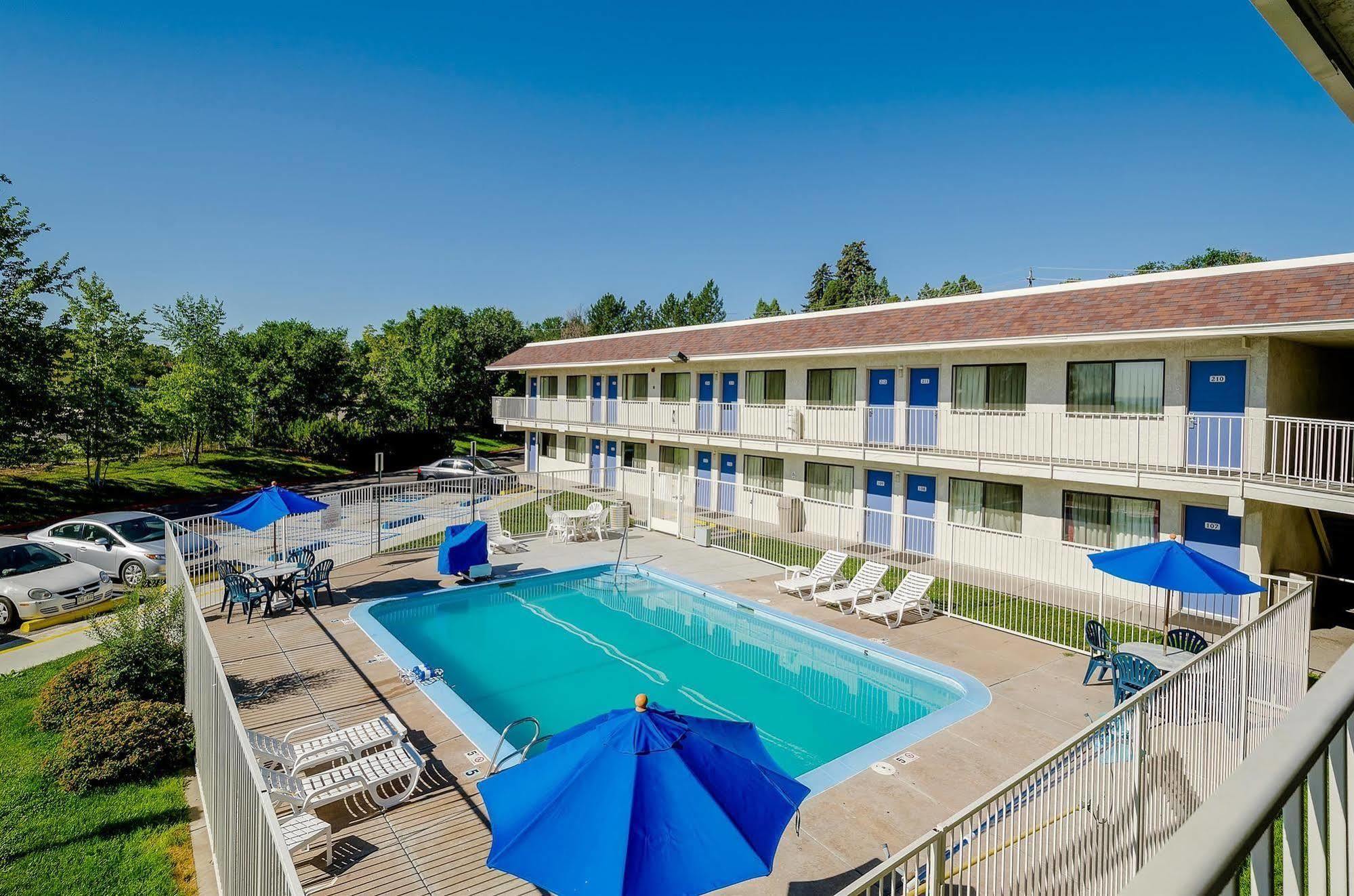 Park Inn By Radisson, Thornton Exterior foto